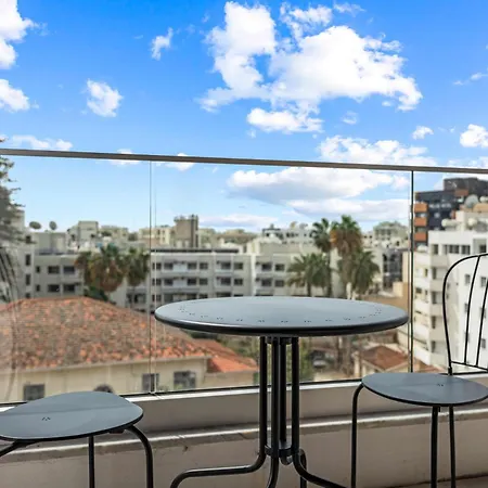 Phaedrus Living: Seaside Phinikoudes Flat *