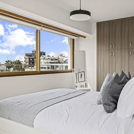 Phaedrus Living: Seaside Phinikoudes Flat Lejlighed